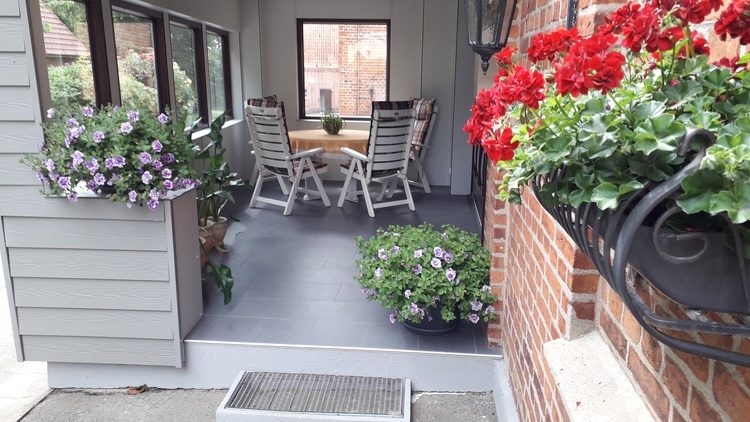 überdachte Sitzecke