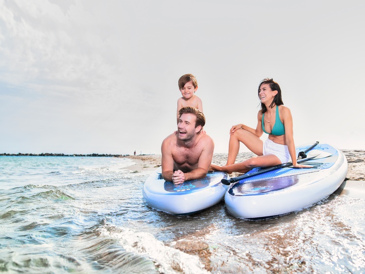 Stand-Up-Paddling mit Familie