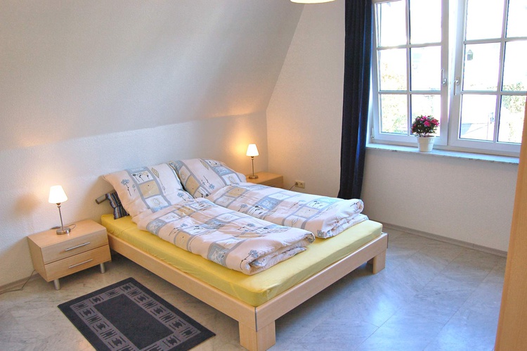 Schlafzimmer mit Doppelbet