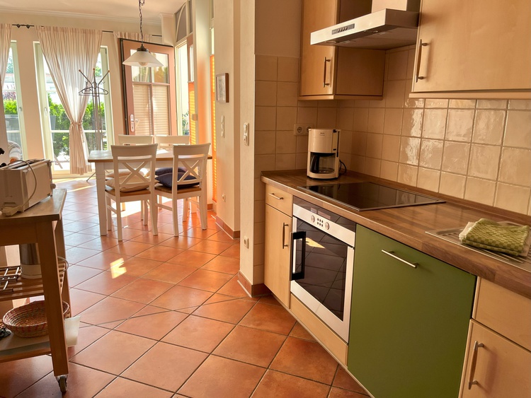 Voll ausgestattete Küche