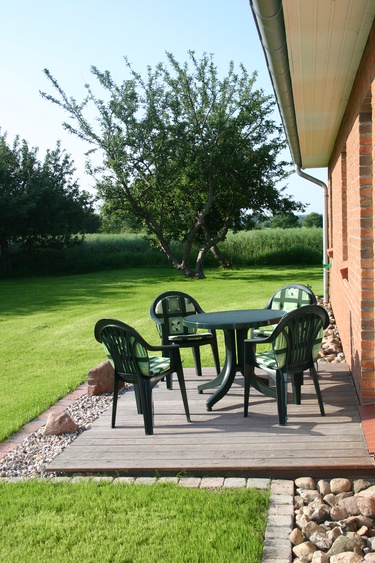 Auch auf der Frühstücksterrasse im Osten Natur pur