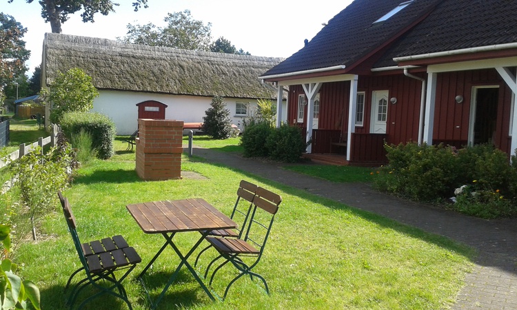 Nordseite mit den separaten Eingängen