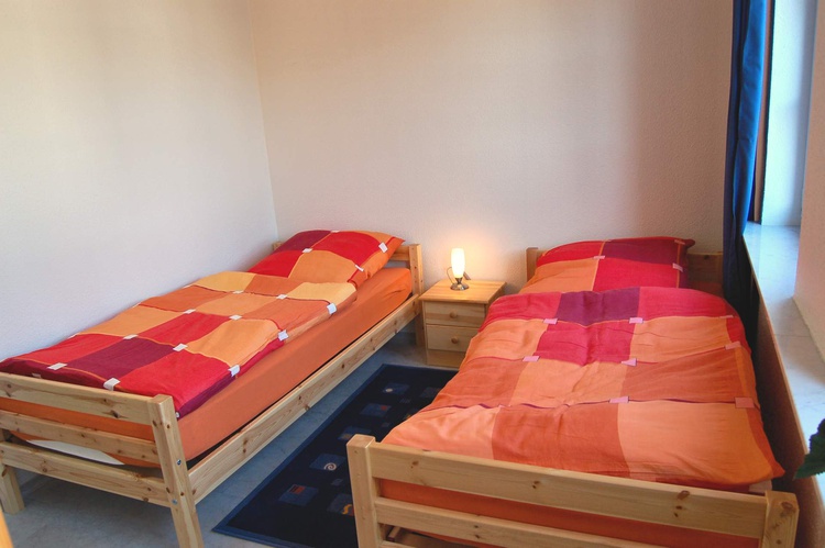 Schlafzimmer mit 2 Einzelbetten