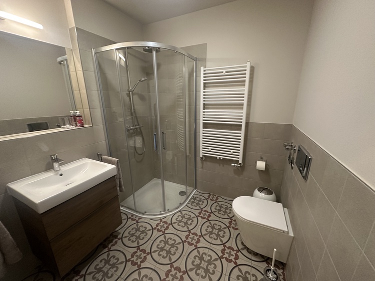 im 2025 saniertes Bad