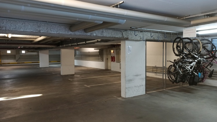 Tiefgarage - kostenloser Stellplatz
