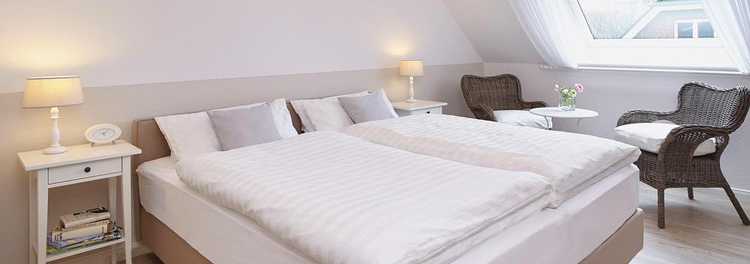 Schlafzimmer 1 Boxspringbetten