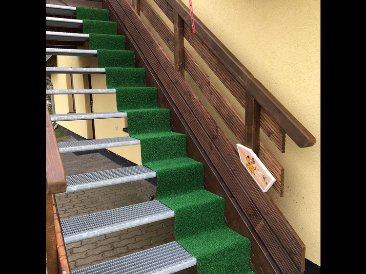 Hundefreundliche Außentreppe