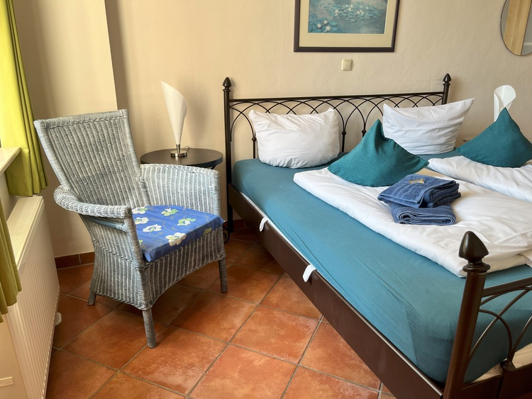 Bei Bedarf stellen wir kostenlos ein Babyreisebett