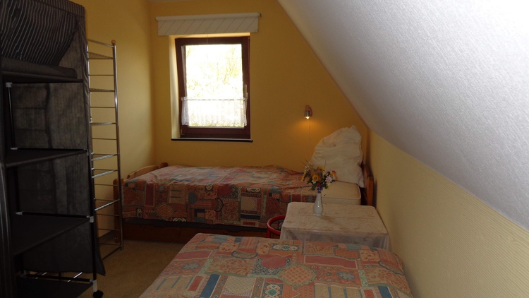 2. Schlafzimmer