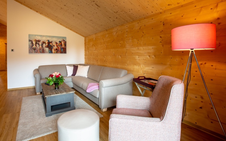 Gemütliche Fernseh- und Lese-Ecke.