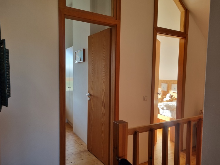 Blick vom Flur in die beiden "Kinderzimmer", je 2 Einzelbetten