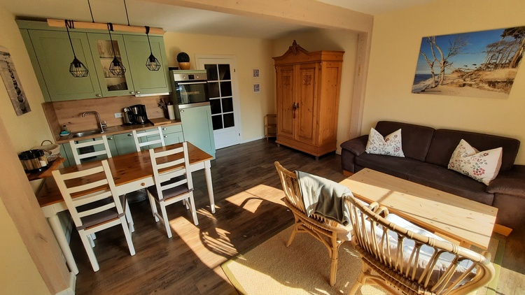 Wohnraum mit Küchenzeile