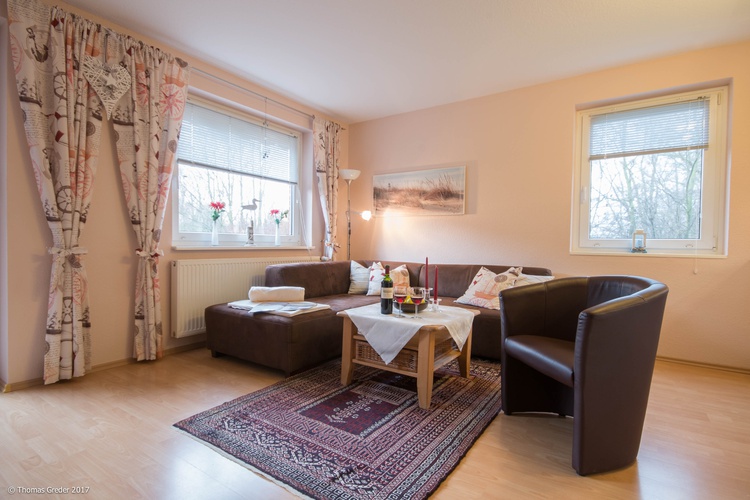 Wohnzimmer mit moderner Eckcouch