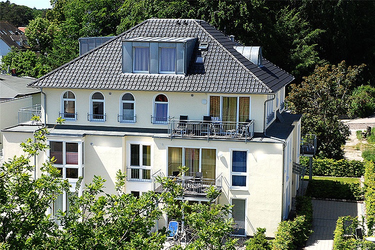 Kleine Appartementanlage 300 m zum Strand
