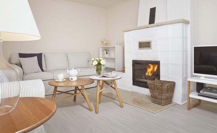 Wohnzimmer mit Kamin