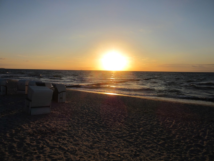Sonnenuntergang am Strand Börgerende