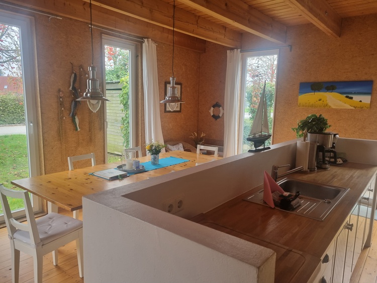 Blick von der Küche zum Essplatz