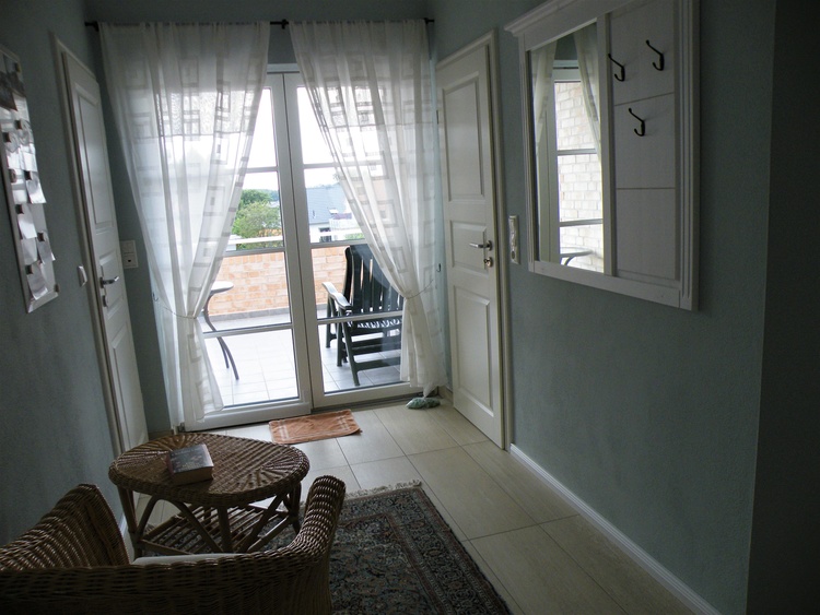 Diele zum Westbalkon