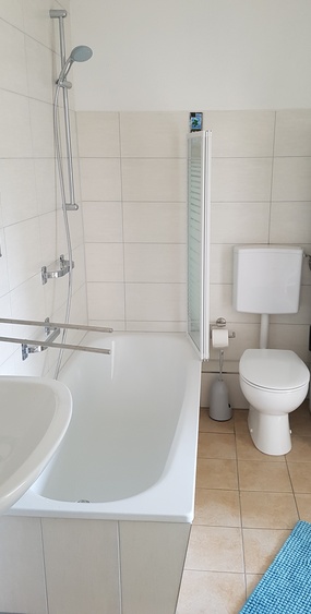 Badezimmer m. Wanne
