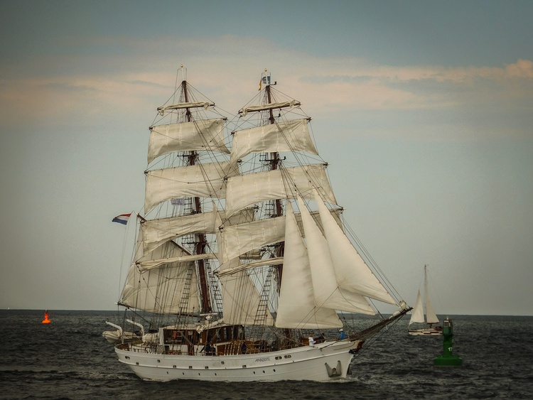 Segelschiff vom Ostseestrand