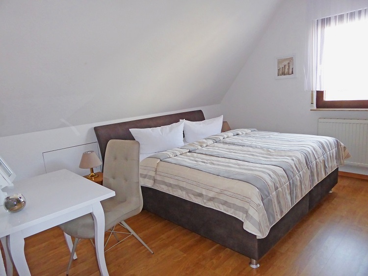 Wohnung 7 Schlafzimmer 1 Wohnung 7 Schlafzimmer 1