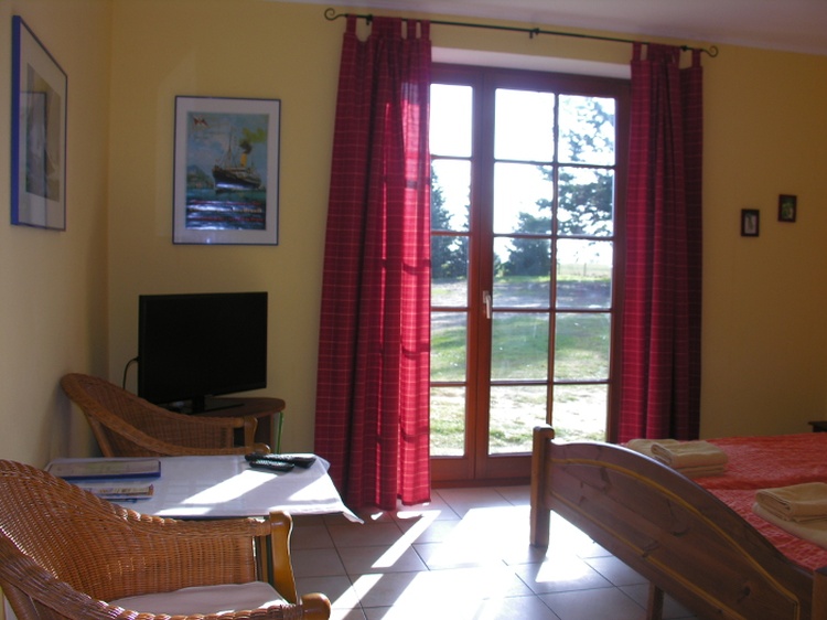 Wohn-/Schlafzimmer Wohn-/Schlafzimmer