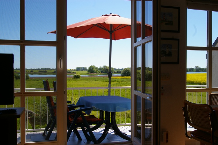 Balkon vom Wohnzimmer aus Balkon vom Wohnzimmer aus