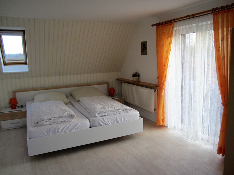 Schlafzimmer im Obergeschoß Schlafzimmer im Obergeschoß