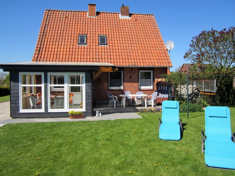Das Ferienhaus von der Gartenansicht Das Ferienhaus von der Gartenansicht
