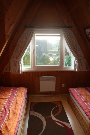 Schlafzimmer 2 mit 2 Einzelbetten
