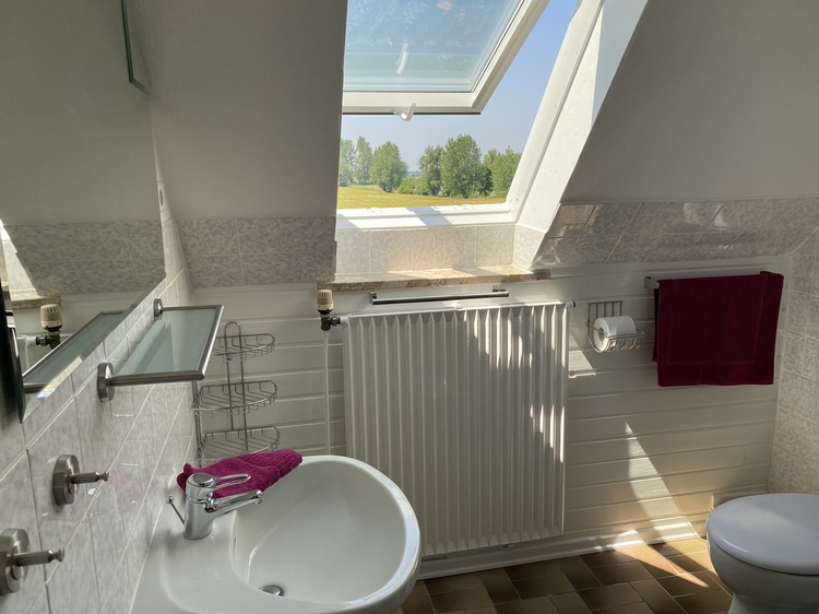Dusche & Toilette