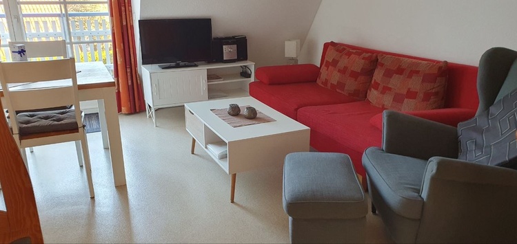 Ess-/Wohnbereich mit Smart-TV, Doppelcouch Ess-/Wohnbereich mit Smart-TV, Doppelcouch