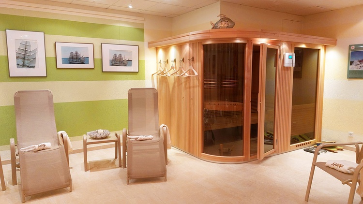 Finnische Sauna mit Ruhebereich