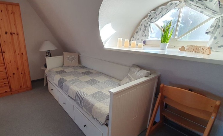 Schlafbereich, Teilansicht Ausziehbett Schlafbereich, Teilansicht Ausziehbett