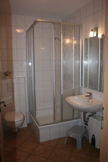 DU/WC DU/WC