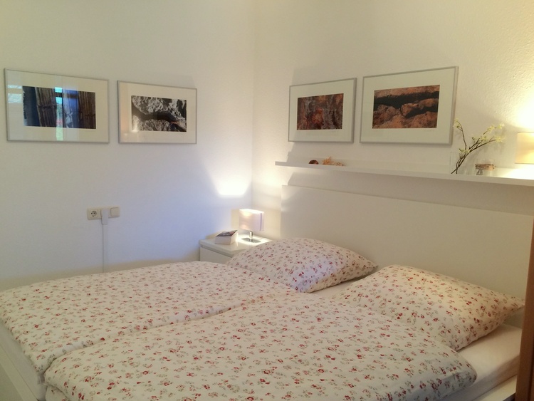Schlafzimmer mit Doppelbett Schlafzimmer mit Doppelbett
