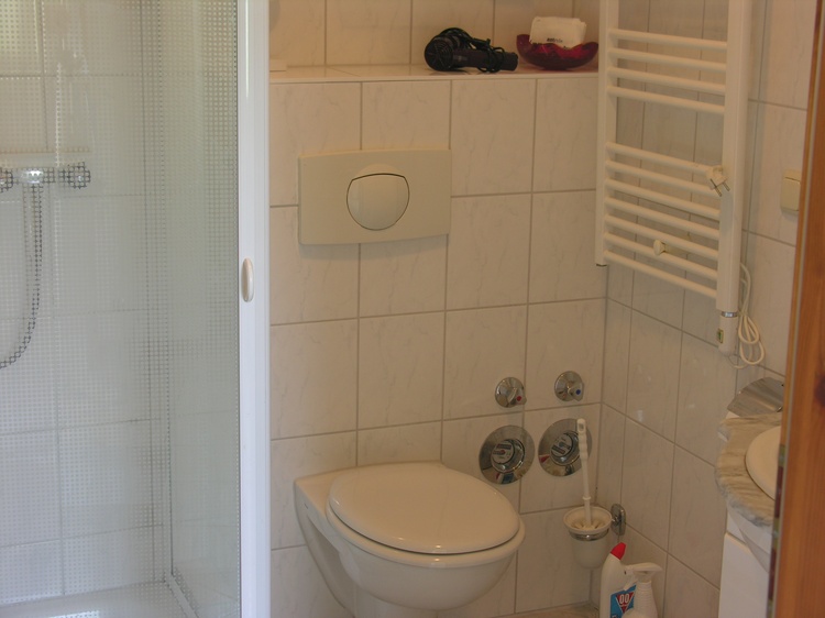 DU / WC DU / WC